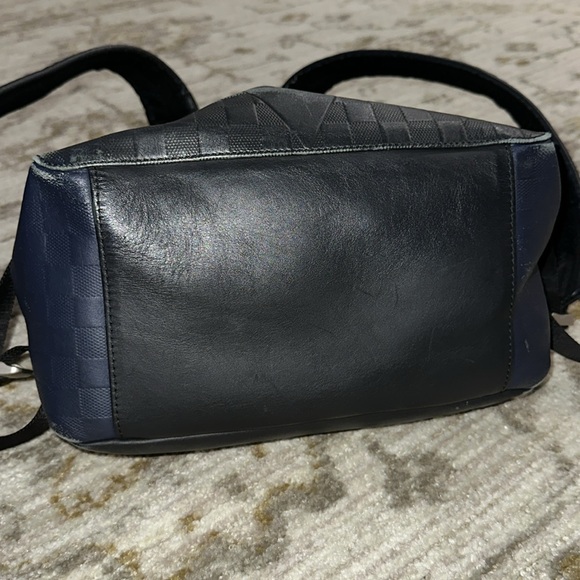 Louis Vuitton Avenue Campus Backpack Damier Infini Leather (Navy) backpack large - Picture 10 of 16